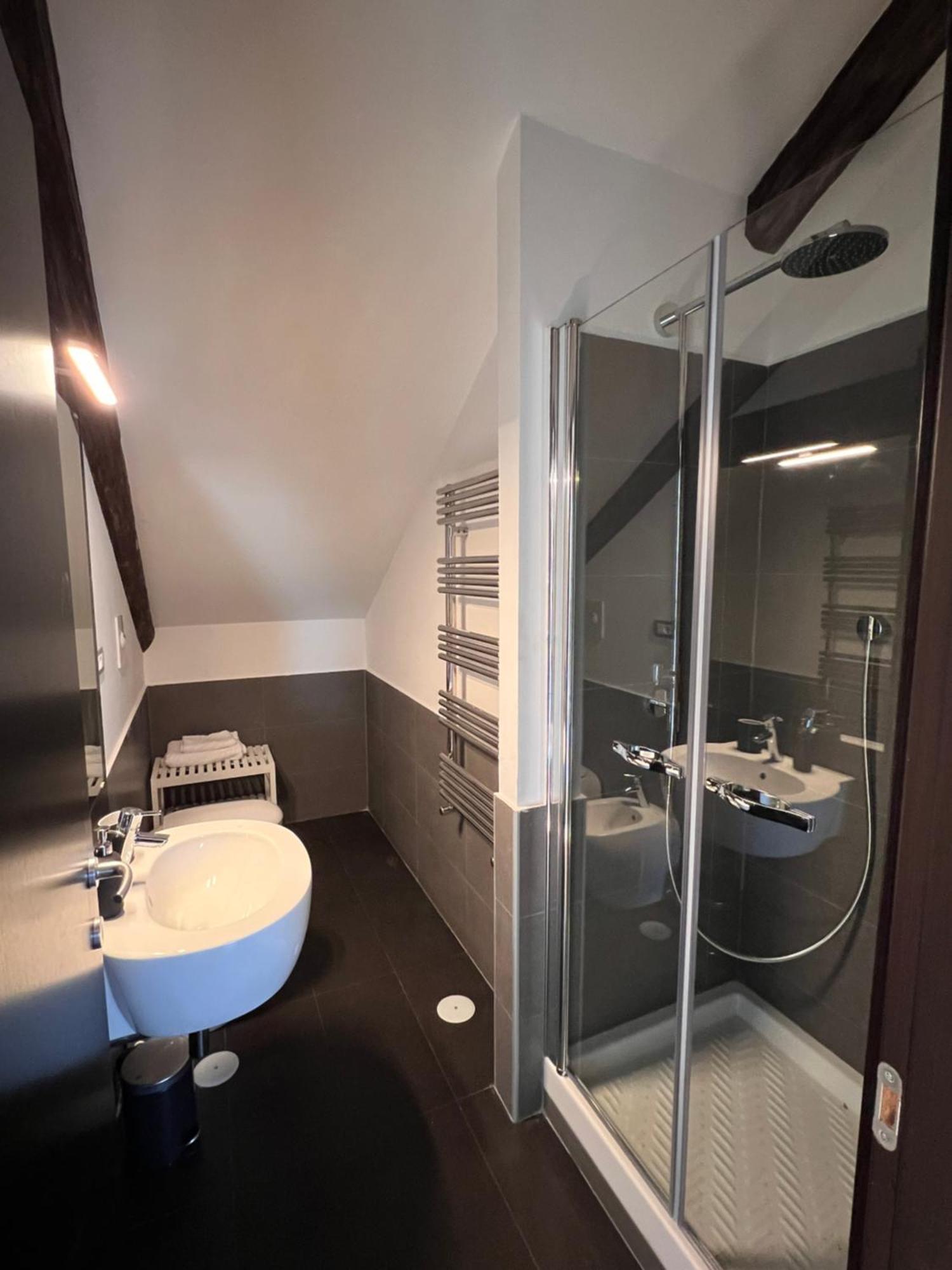 Unonoveuno Luxury Apartment เนเปิลส์ ภายนอก รูปภาพ